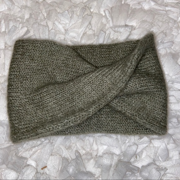 Universal Thread Accessories - ☀️3/$20 Sale ☀️Universal threads  knit headband